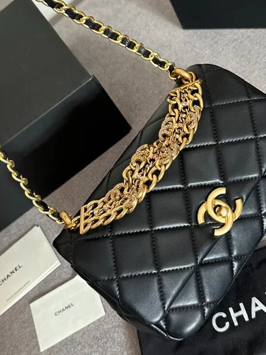 Luxury Black Aged Calfskin 2.55 Mini Reissue Crystal CC Embellished Chain GHW - Picture 7 of 9